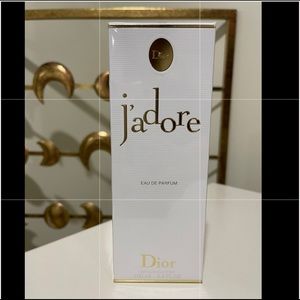 J’adore 3.4oz eau de Parfum.